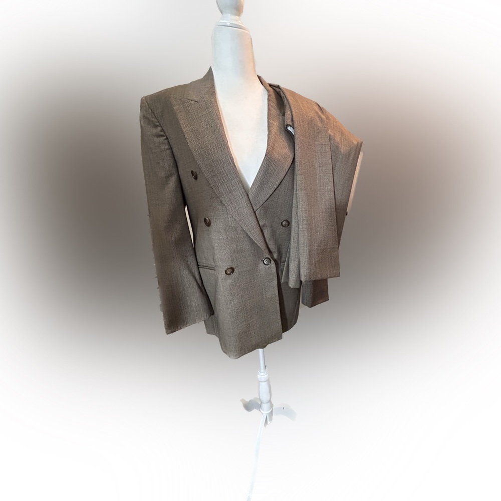 High Quality Youth or Boy’s Suit, 19R, Waist 36 inches